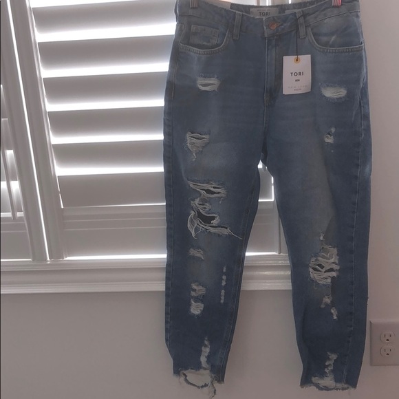 New Look Petite Mom Tori Jeans - Picture 3 of 8